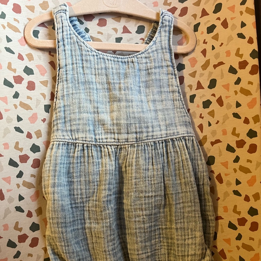 Baby gap romper